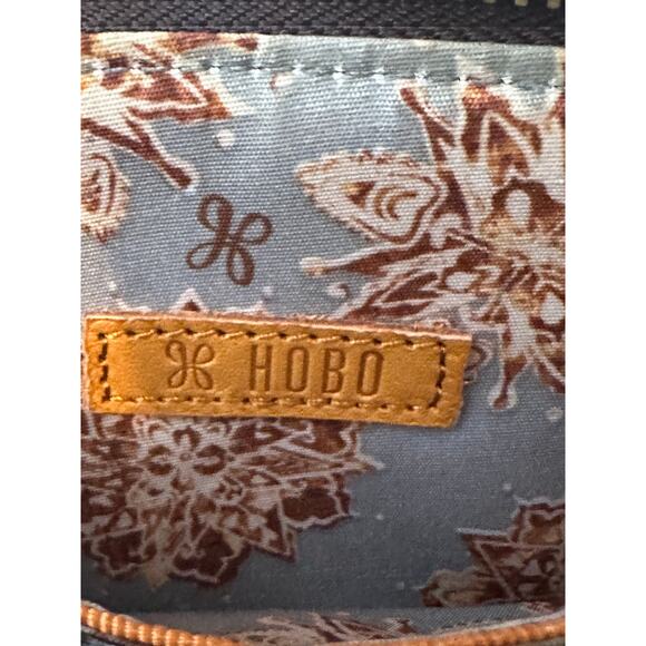 Hobo International Wallet Brown Mila Leather Wristlet Purse Chocolate - Picture 10 of 10